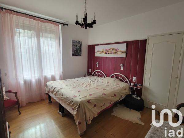 Maison 8 pièces de 158 m² à Mazamet (81200)