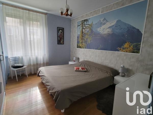 Maison 8 pièces de 158 m² à Mazamet (81200)