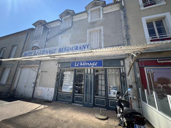 Immeuble à vendre à Piégut-Pluviers (24360) - Dordogne