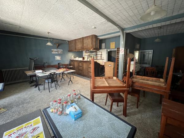 Immeuble à vendre à Piégut-Pluviers (24360) - Dordogne