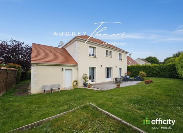 Maison
         6 pièces
        - 160 m² Bien prestige 499 000 € *