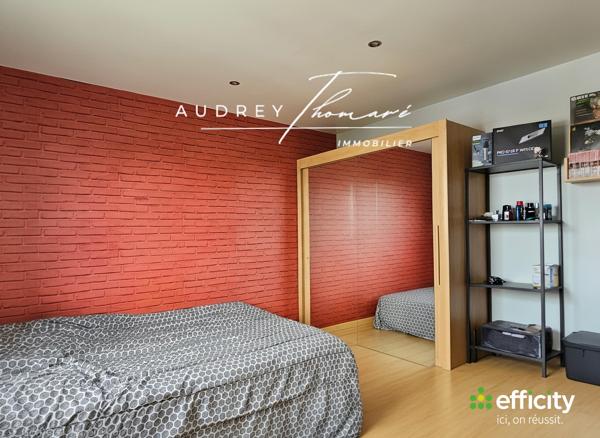 Maison
         6 pièces
        - 160 m² Bien prestige 499 000 € *