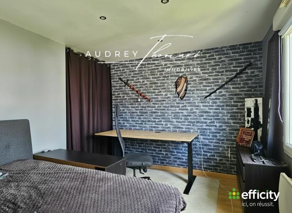Maison
         6 pièces
        - 160 m² Bien prestige 499 000 € *