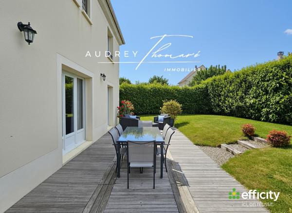 Maison
         6 pièces
        - 160 m² Bien prestige 499 000 € *