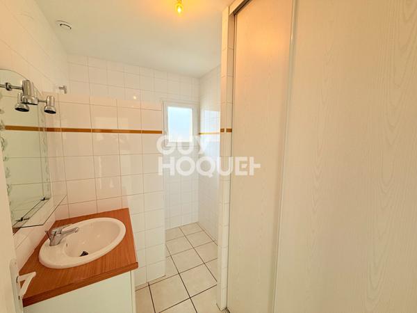 Maison mitoyenne 2 chambres + garage à Mimizan-bourg.