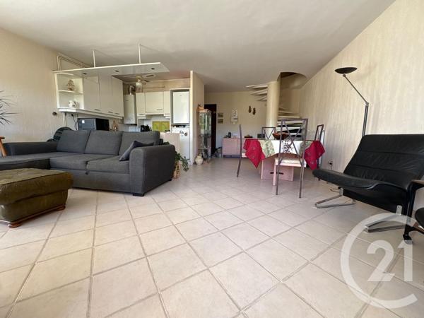 Appartement F3 à vendre  3 pièces - 77,30 m2 ST MANDRIER SUR MER - 83
