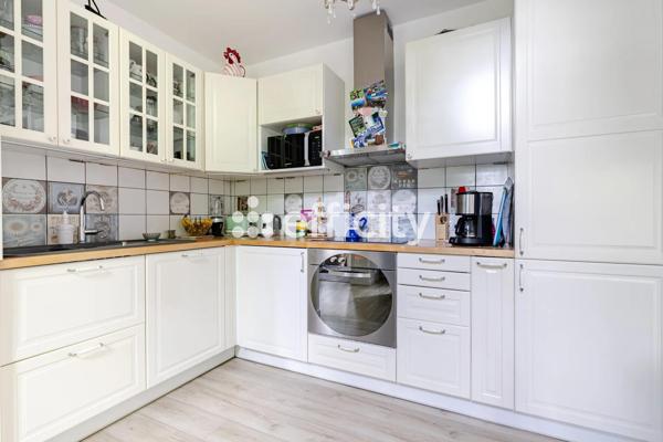 Appartement
         4 pièces
        - 80 m² Exclusivité 375 000 € *