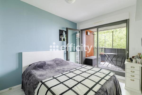 Appartement
         4 pièces
        - 80 m² Exclusivité 375 000 € *