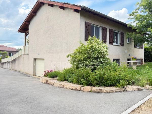 Maison familiale avec grand sous-sol, jardin arboré et vue dégagée – Proche Pont-de-Vaux