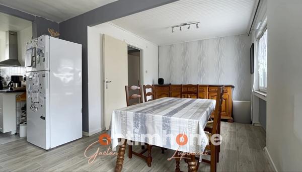Maison 2 chambres, séjour et garage, avec vue dégagée – Quartier calme et recherché à Moyeuvre-Grande