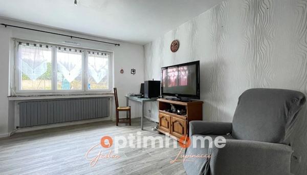 Maison 2 chambres, séjour et garage, avec vue dégagée – Quartier calme et recherché à Moyeuvre-Grande