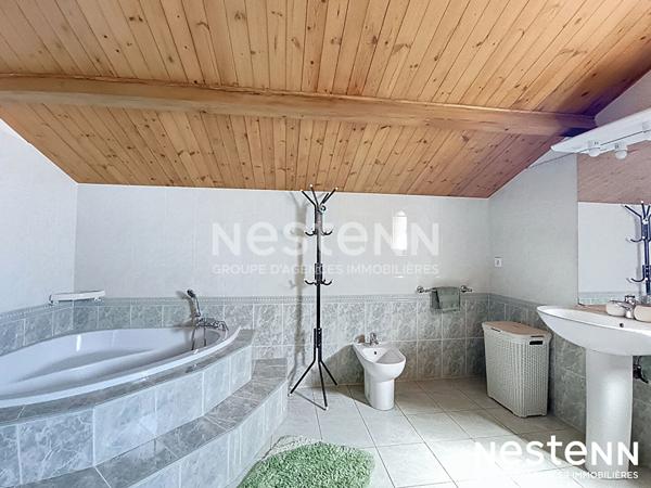 A vendre Maison Pessan 4 chambres 189 m2 avec garage piscine et parc arboré