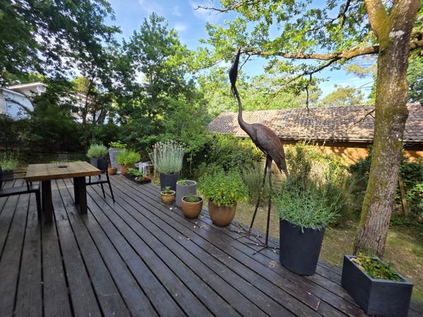 Maison
         4 pièces
        - 88 m² 620 000 € *