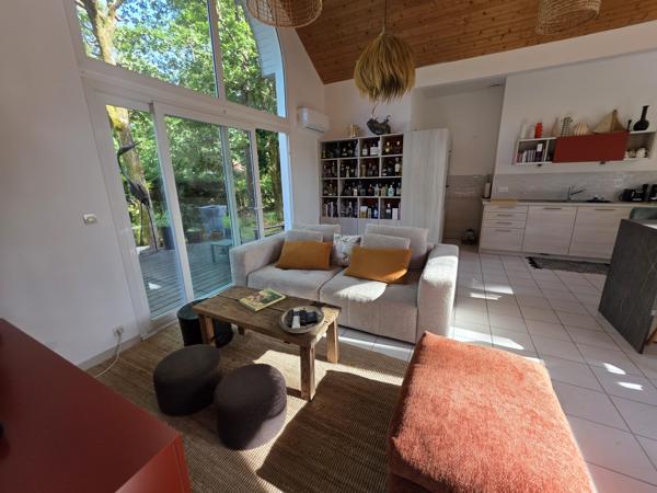 Maison
         4 pièces
        - 88 m² 620 000 € *