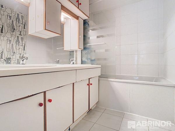 APPARTEMENT 3 CHAMBRES JARDIN GARAGE DANS RESIDENCE SECURISEE VILLENEUVE D ASCQ