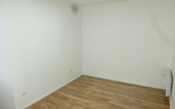 Appartement à louer    3 pièces • 82 m2 La Rochelle