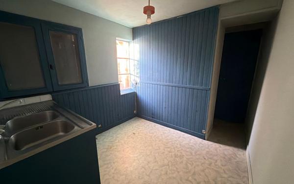 Maison à vendre    3 pièces •  Ainay-le-Château