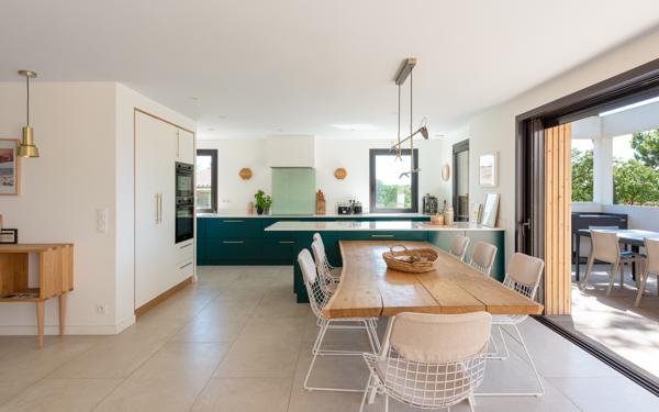 Villa 9 pièce(s) 6 chambre(s) 290 m²