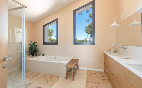 Villa 9 pièce(s) 6 chambre(s) 290 m²