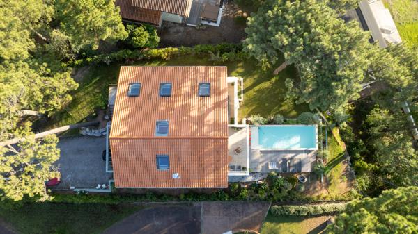 Villa 9 pièce(s) 6 chambre(s) 290 m²