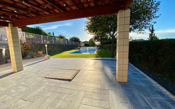 Maison à vendre    6 pièces •  Le Beausset