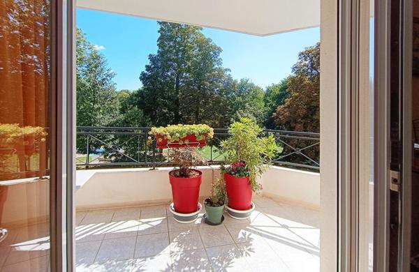 Appartement 4 pièces 80 m2 (Rosny Sous Bois 93110)