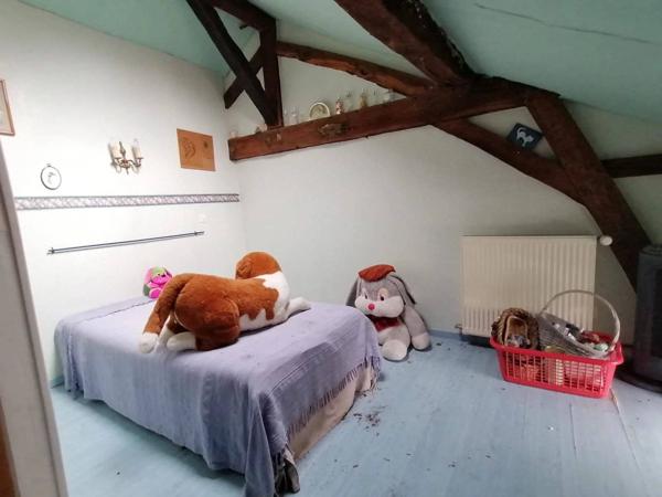 Ancien corps de ferme avec terrains à Luchapt