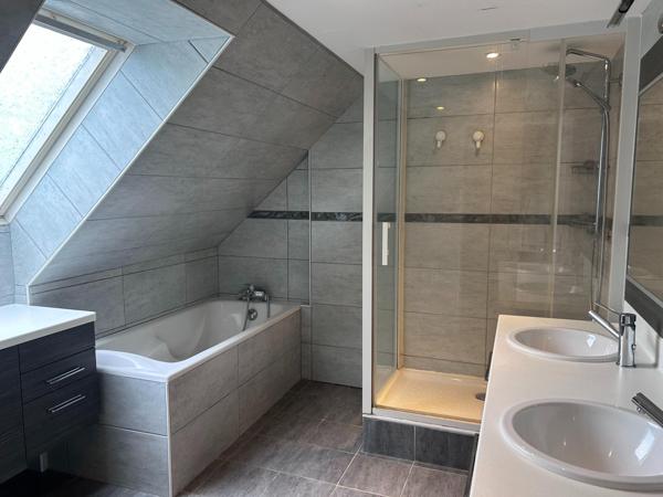 MAISON HYPERCENTRE RUE CALME