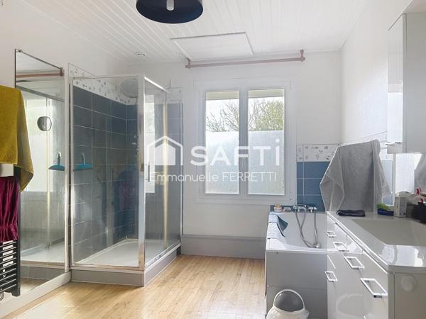 A 8 kms des plages, maison spacieuse.