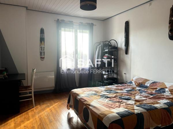 A 8 kms des plages, maison spacieuse.