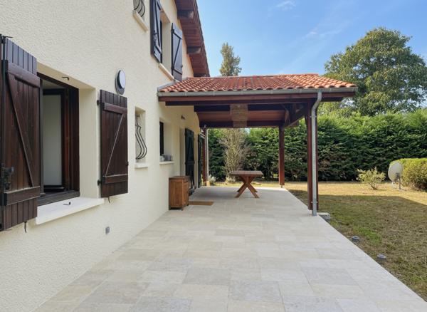 Landaise rénovée 121 m² sur terrain 2 000 m²