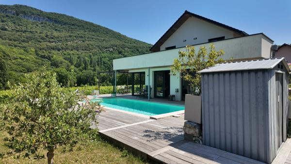 Brison-Saint-Innocent (en Savoie)– Villa contemporaine
