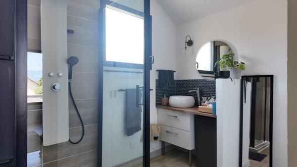 Brison-Saint-Innocent (en Savoie)– Villa contemporaine
