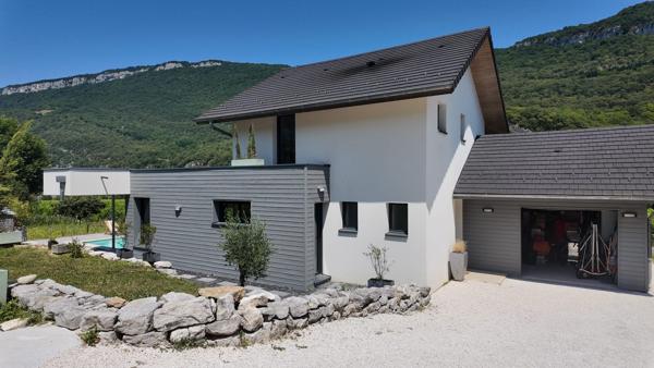 Brison-Saint-Innocent (en Savoie)– Villa contemporaine