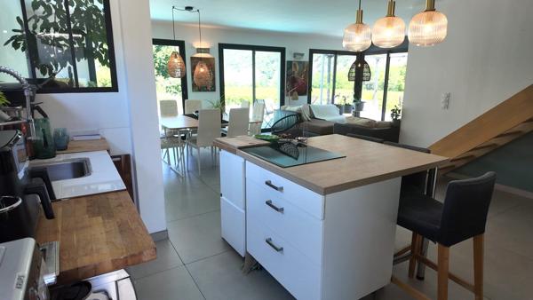 Brison-Saint-Innocent (en Savoie)– Villa contemporaine