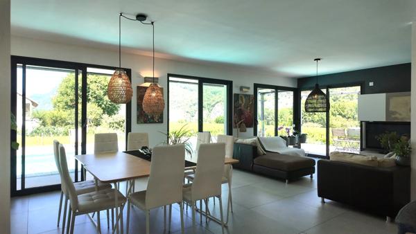 Brison-Saint-Innocent (en Savoie)– Villa contemporaine