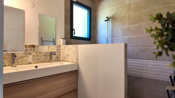 Brison-Saint-Innocent (en Savoie)– Villa contemporaine