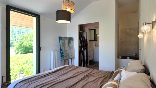 Brison-Saint-Innocent (en Savoie)– Villa contemporaine