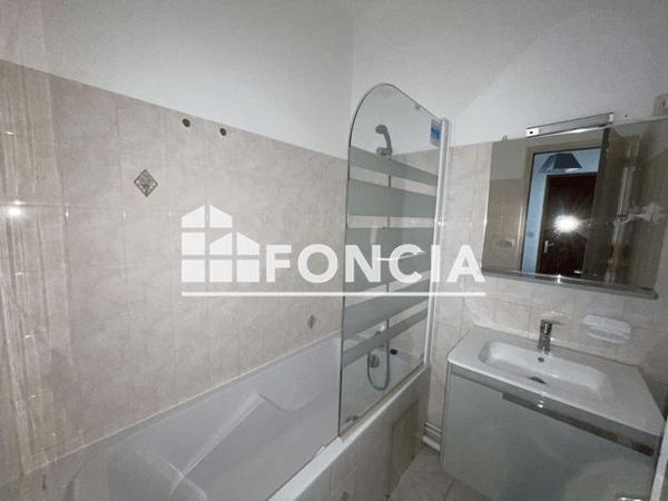 Location Appartement 2 pièces 41.11 m² - 53 RUE DU MOULIN Charleville Mezieres 08000