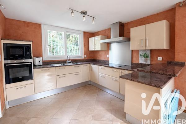 Maison à vendre 6 pièces 170 m² Nîmes