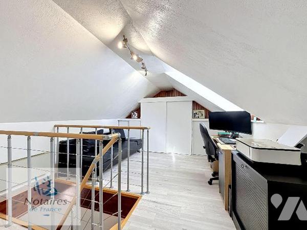 EN EXCLUSIVITÉ CHEZ VOTRE NOTAIRE

Maison semi-individuelle en semi plain-pied - 2 chambres -...