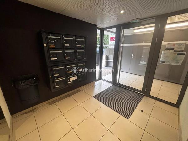 Vente                                                      Appartement
                        
                     4 pièces                      120 m2                     à Évian-les-Bains