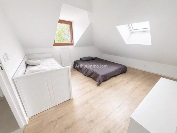Vente                                                      Appartement
                        
                     4 pièces                      120 m2                     à Évian-les-Bains