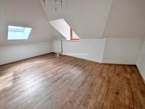 Vente                                                      Appartement
                        
                     4 pièces                      120 m2                     à Évian-les-Bains