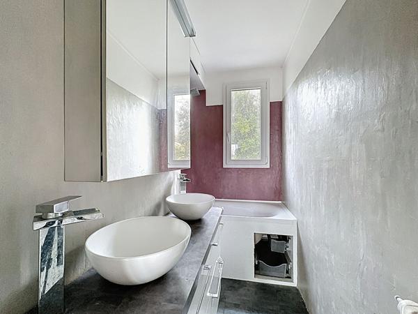 Appartement quartier Zola à Nantes 4 pièces 2 chambres, garage fermé