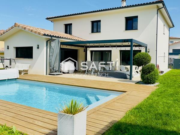 Villa d'architecte contemporaine avec piscine