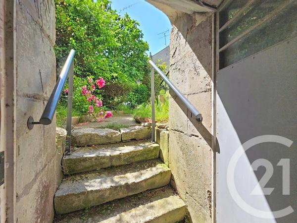 Maison à vendre  9 pièces - 168,46 m 2   LUCON  - 85