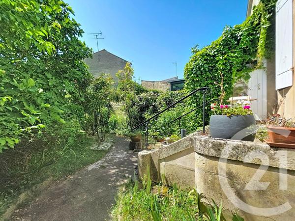 Maison à vendre  9 pièces - 168,46 m 2   LUCON  - 85
