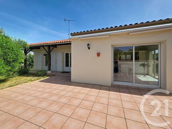 Maison à vendre  9 pièces - 168,46 m 2   LUCON  - 85