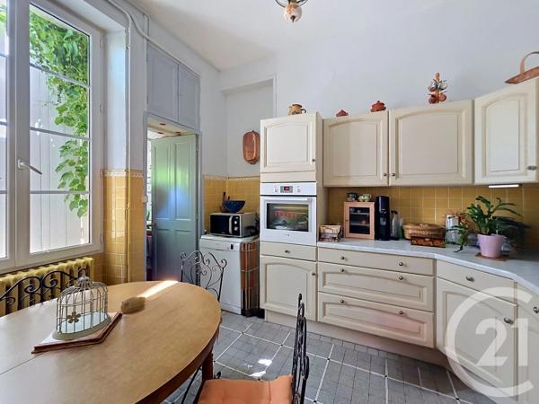 Maison à vendre  9 pièces - 168,46 m 2   LUCON  - 85